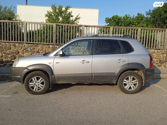 יונדאי טוסון 4X4 Executive ידני דיזל 2.0 (140 כ''ס) דיזל 2007 למכירה בכנף