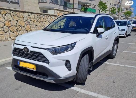 טויוטה RAV4 ארוך 4X2 Experience אוט' 2.0 (175 כ''ס) בנזין 2020 למכירה ברכסים