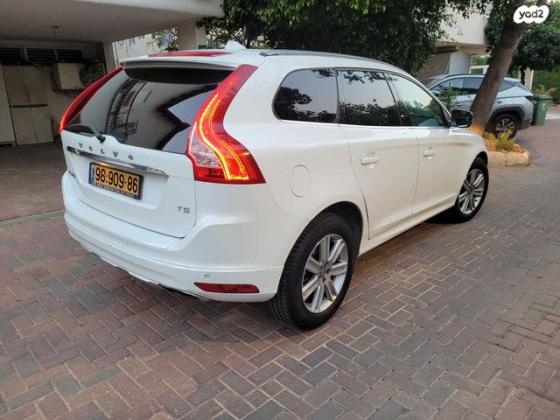 וולוו XC60 T5 Kinetic סטיישן אוט' 2.0 (245 כ''ס) בנזין 2017 למכירה ברעננה