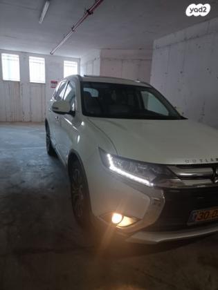 מיצובישי אאוטלנדר Premium אוט' 7 מק' 2.0 (150 כ''ס) בנזין 2015 למכירה בירושלים