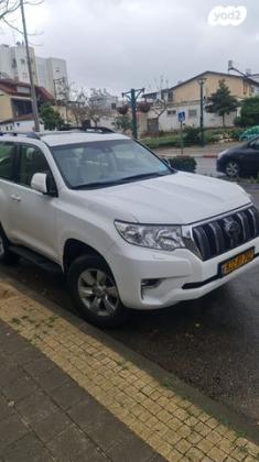 טויוטה לנד קרוזר קצר 4X4 Luxury SWB אוט' 3 דלתות דיזל 2.8 (204 כ''ס) דיזל 2022 למכירה בראשון לציון