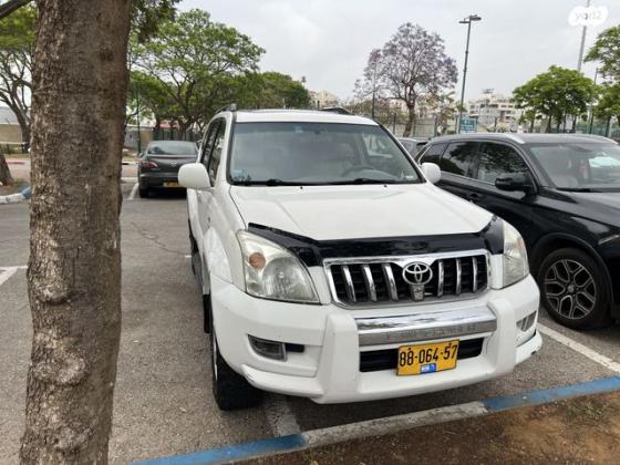 טויוטה לנד קרוזר ארוך 4X4 Luxury אוט' דיזל 8 מק' 3.0 (166 כ''ס) דיזל 2005 למכירה בהרצליה