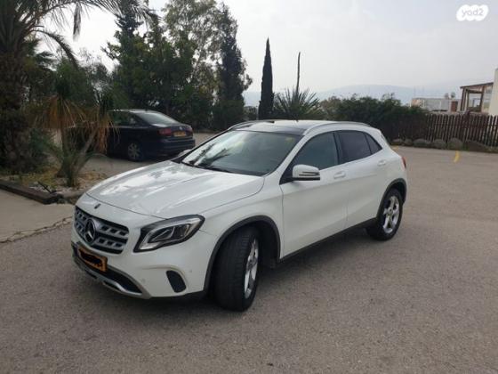 מרצדס GLA GLA200 Urban FL אוט' 1.6 (156 כ"ס) [2017 ואילך] בנזין 2019 למכירה בדבוריה