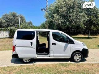 ניסאן NV200 Upper ידני דיזל 5 מק' 1.5 (90 כ''ס) דיזל 2015 למכירה בתל אביב יפו