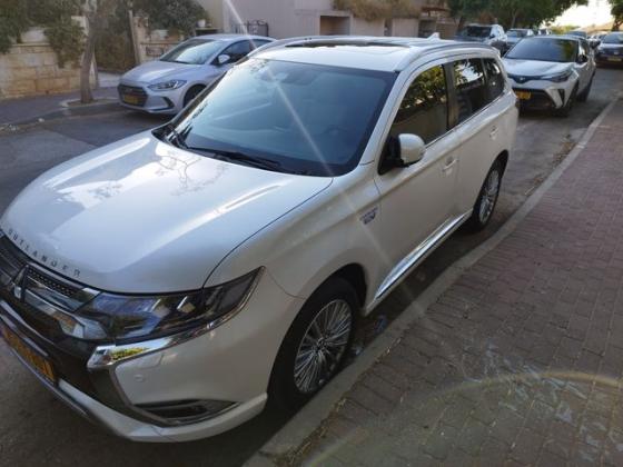 מיצובישי אאוטלנדר PHEV 4X4 Luxury הייבריד אוט' 5 מק' 2.4 (135 כ''ס) היברידי חשמל / בנזין 2020 למכירה בפתח תקווה