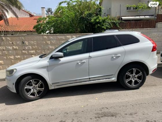 וולוו XC60 4X4 T6 Extreme סטיישן אוט' 3.0 (304 כ''ס) בנזין 2013 למכירה ברחובות