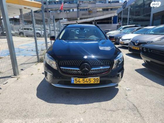 מרצדס GLA GLA200 Style אוט' 1.6 (156 כ"ס) בנזין 2016 למכירה בראשון לציון