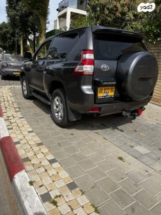 טויוטה לנד קרוזר קצר 4X4 Luxury אוט' דיזל 2.8 (177 כ"ס) דיזל 2017 למכירה בפתח תקווה