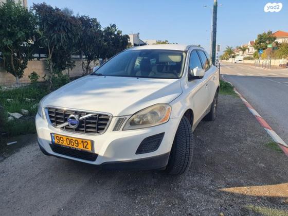 וולוו XC60 T5 Kinetic סטיישן אוט' 2.0 (240 כ"ס) בנזין 2013 למכירה בעפולה