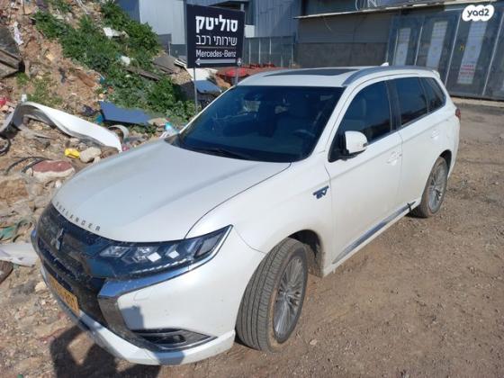 מיצובישי אאוטלנדר PHEV 4X4 Luxury הייבריד אוט' 5 מק' 2.4 (135 כ''ס) היברידי חשמל / בנזין 2020 למכירה בראש העין