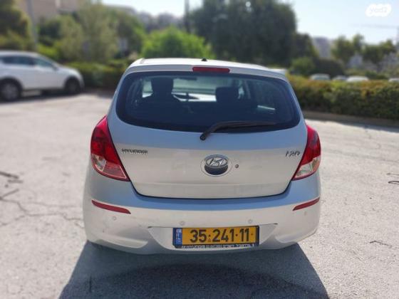 יונדאי i20 Insight אוט' 1.4 (100 כ"ס) בנזין 2013 למכירה במעלה אדומים