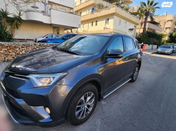 טויוטה RAV4 הייבריד Premium הייבריד אוט' 2.5 (155 כ''ס) בנזין 2018 למכירה בהרצליה