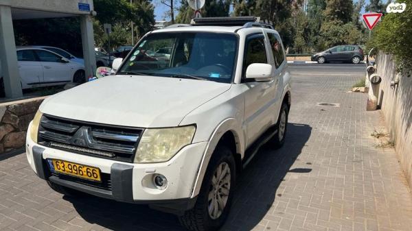 מיצובישי פג'רו קצר 4X4 Dakar אוט' 5 מק' 3.8 (249 כ''ס) בנזין 2010 למכירה בתל אביב יפו