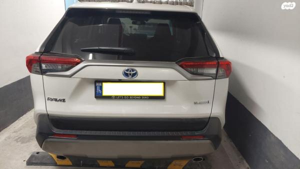 טויוטה RAV4 הייבריד E-xperience הייבריד 5 דל' אוט' 2.5 (178 כ''ס) בנזין 2022 למכירה בהרצליה