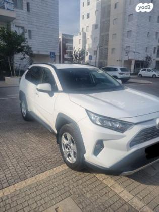 טויוטה RAV4 ארוך 4X2 Experience אוט' 2.0 (175 כ''ס) בנזין 2021 למכירה ברמלה