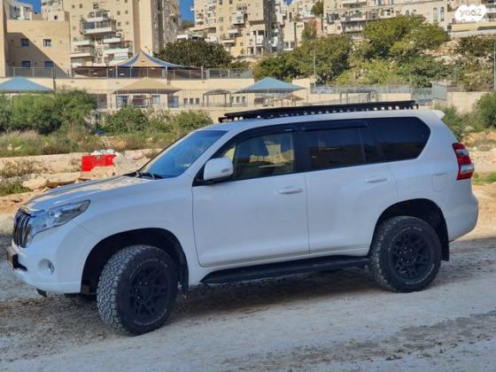 טויוטה לנד קרוזר ארוך 4X4 Select AC אוט' דיזל 7 מק' 3.0 (190 כ''ס) דיזל 2015 למכירה במודיעין מכבים רעות