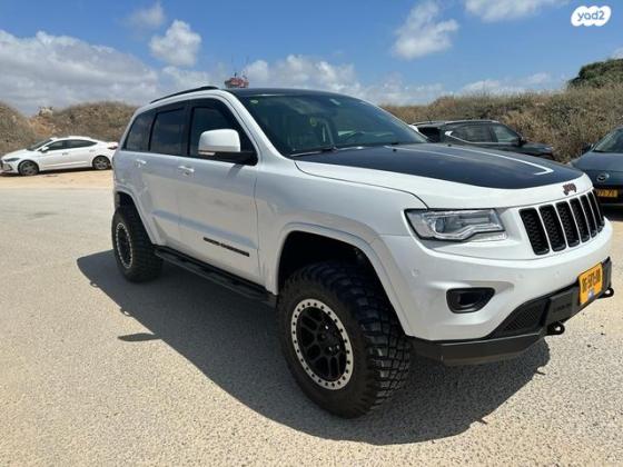 ג'יפ / Jeep גרנד צ'ירוקי 4X4 Laredo + SR אוט' 3.6 (282 כ''ס) בנזין 2016 למכירה ברמת גן