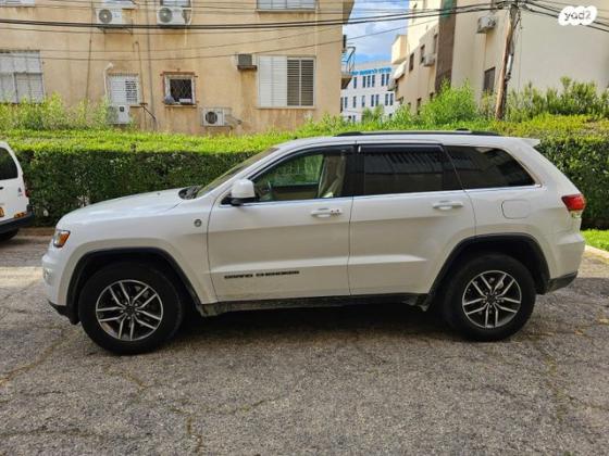 ג'יפ / Jeep גרנד צ'ירוקי 4X4 Laredo אוט' 5 מק' 3.6 (286 כ''ס) בנזין 2020 למכירה בחולון