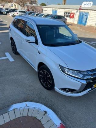 מיצובישי אאוטלנדר PHEV 4X4 Supreme הייבריד אוט' 5 מק' 2.0 (121 כ"ס) היברידי חשמל / בנזין 2018 למכירה בשדרות