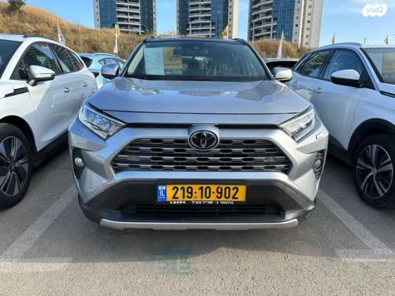 טויוטה RAV4 ארוך Extreme אוט' 2.0 (175 כ''ס) בנזין 2020 למכירה בפתח תקווה