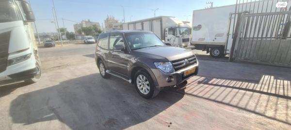 מיצובישי פג'רו קצר 4X4 Dakar אוט' דיזל 5 מק' 3.2 (200 כ"ס) דיזל 2011 למכירה בירושלים