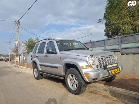 ג'יפ / Jeep ליברטי (עד 2013) 4X4 Sport אוט' 3.7 (204 כ''ס) [2008-2009] בנזין 2008 למכירה בנתניה