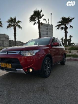 מיצובישי אאוטלנדר 4X4 Limited אוט' 7 דיזל מק' 2.3 (150 כ"ס) דיזל 2014 למכירה בבת ים