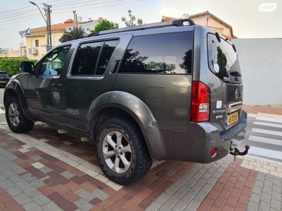 ניסאן פאת'פיינדר 4X4 SE אוט' דיזל 7 מק' 2.5 (171 כ''ס) דיזל 2009 למכירה בעץ אפרים