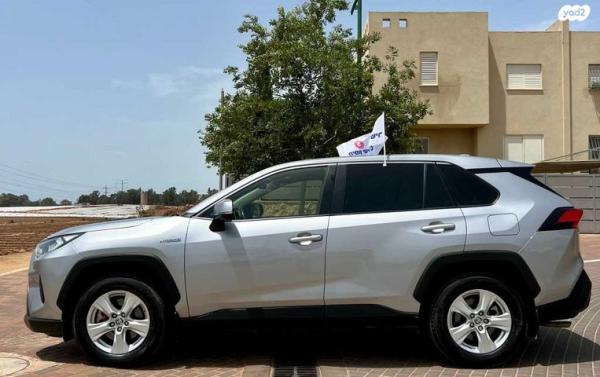 טויוטה RAV4 הייבריד E-volve הייבריד אוט' 2.5 (178 כ''ס) בנזין 2020 למכירה באבן יהודה