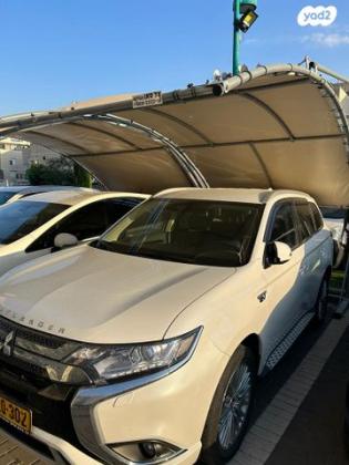 מיצובישי אאוטלנדר PHEV 4X4 Supreme הייבריד אוט' 5 מק' 2.4 (135 כ''ס) היברידי חשמל / בנזין 2020 למכירה ברמלה