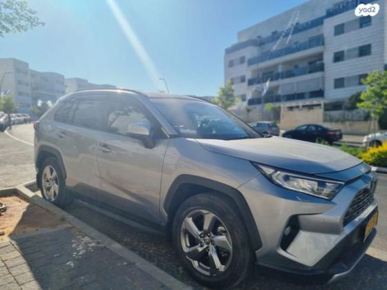 טויוטה RAV4 ארוך Extreme אוט' 2.0 (175 כ''ס) בנזין 2020 למכירה בראש העין