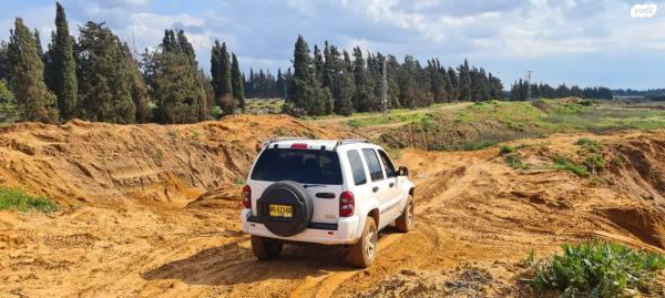 ג'יפ / Jeep ליברטי (עד 2013) 4X4 Limited אוט' 3.7 (204 כ''ס) [2005-2010] בנזין 2006 למכירה בפתח תקווה