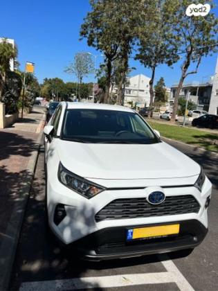 טויוטה RAV4 הייבריד E-xperience הייבריד 5 דל' אוט' 2.5 (178 כ''ס) בנזין 2022 למכירה בחיפה