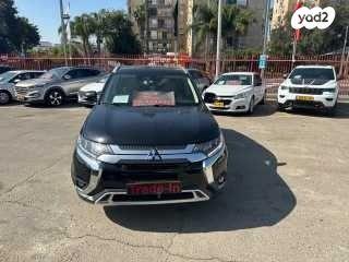 מיצובישי אאוטלנדר Premium אוט' 7 מק' 2.0 (150 כ''ס) בנזין 2018 למכירה בתל אביב יפו