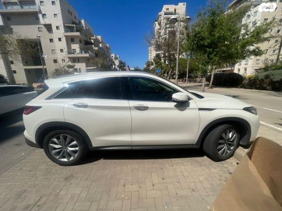 אינפיניטי QX50 / EX37 4X4 Essential אוט' 2.0 (268 כ''ס) בנזין 2022 למכירה בתל אביב יפו