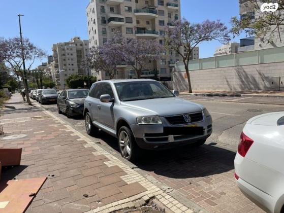 פולקסווגן טוארג 4X4 Luxury V6 אוט' 3.2 (220 כ''ס) בנזין 2005 למכירה בנתניה