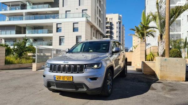 ג'יפ / Jeep גרנד צ'ירוקי 4X4 Laredo אוט' 5 מק' 3.6 (286 כ''ס) בנזין 2019 למכירה בחולון