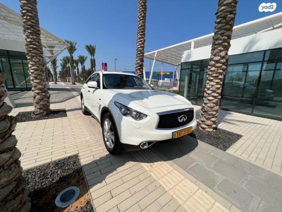 אינפיניטי QX70 / FX37 4X4 GT Premium אוט' 3.7 (320 כ"ס) בנזין 2018 למכירה בראשון לציון