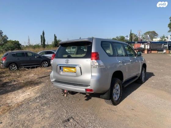 טויוטה לנד קרוזר ארוך 4X4 Luxury 60th אוט' דיזל 7 מק' 3.0 (190 כ''ס) דיזל 2013 למכירה בקיסריה