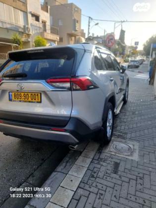 טויוטה RAV4 ארוך 4X2 Experience אוט' 2.0 (175 כ''ס) בנזין 2019 למכירה בחולון