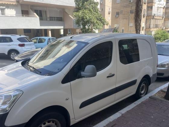 סיטרואן ברלינגו דור 2 (2008-2019) Maxi ידני דיזל 4 דל' 3 מק' 1.6 (100 כ"ס) דיזל 2017 למכירה בכפר סבא