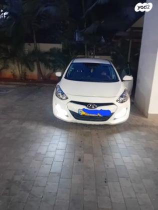 יונדאי i30 Inspire סטיישן אוט' 1.6 (135 כ"ס) בנזין 2013 למכירה בחדרה