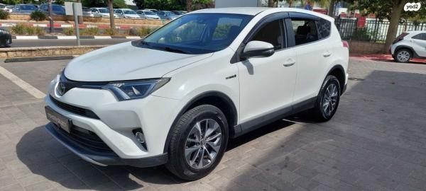 טויוטה RAV4 הייבריד Premium הייבריד אוט' 2.5 (155 כ''ס) בנזין 2018 למכירה ברעננה