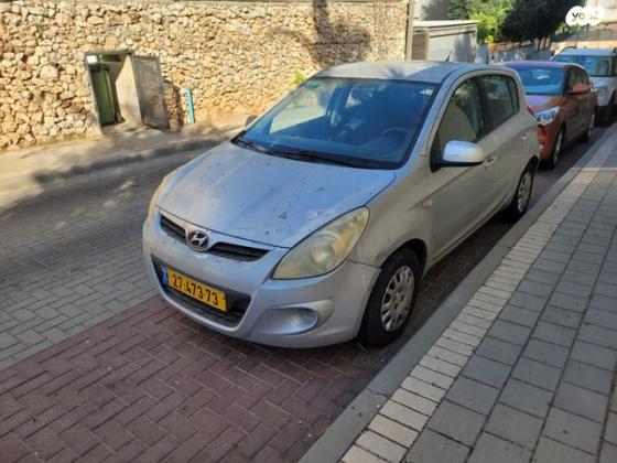 יונדאי i20 GLI אוט' 1.4 (100 כ"ס) בנזין 2010 למכירה ברמת השרון