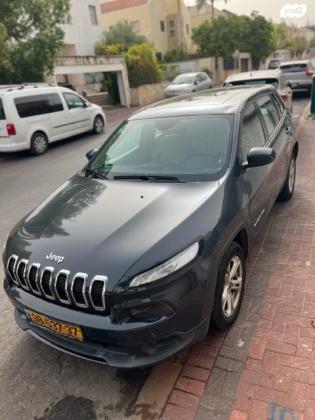 ג'יפ / Jeep צ'ירוקי Sport אוט' 2.4 (177 כ''ס) בנזין 2016 למכירה ברמת גן