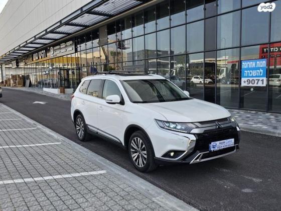 מיצובישי אאוטלנדר Premium אוט' 7 מק' 2.0 (150 כ''ס) בנזין 2019 למכירה בראשון לציון