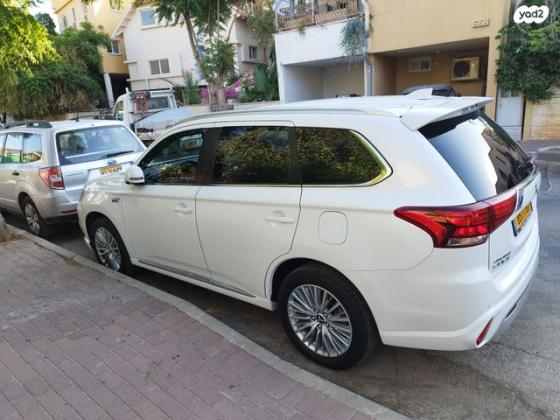 מיצובישי אאוטלנדר PHEV 4X4 Luxury הייבריד אוט' 5 מק' 2.4 (135 כ''ס) היברידי חשמל / בנזין 2020 למכירה בפתח תקווה