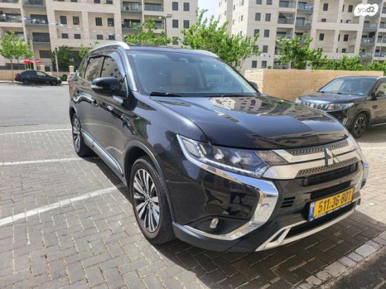 מיצובישי אאוטלנדר Premium אוט' 7 מק' 2.0 (150 כ''ס) בנזין 2018 למכירה בירושלים