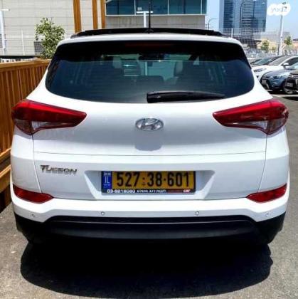 יונדאי טוסון Luxury אוט' בנזין 2.0 (155 כ"ס) בנזין 2018 למכירה בפתח תקווה