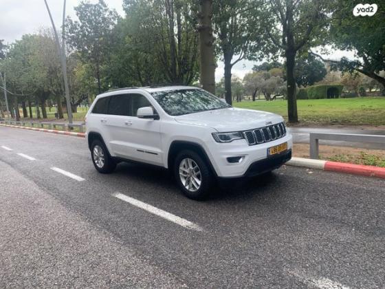 ג'יפ / Jeep גרנד צ'ירוקי 4X4 Laredo + SR אוט' 3.6 (282 כ''ס) בנזין 2018 למכירה ברמת גן